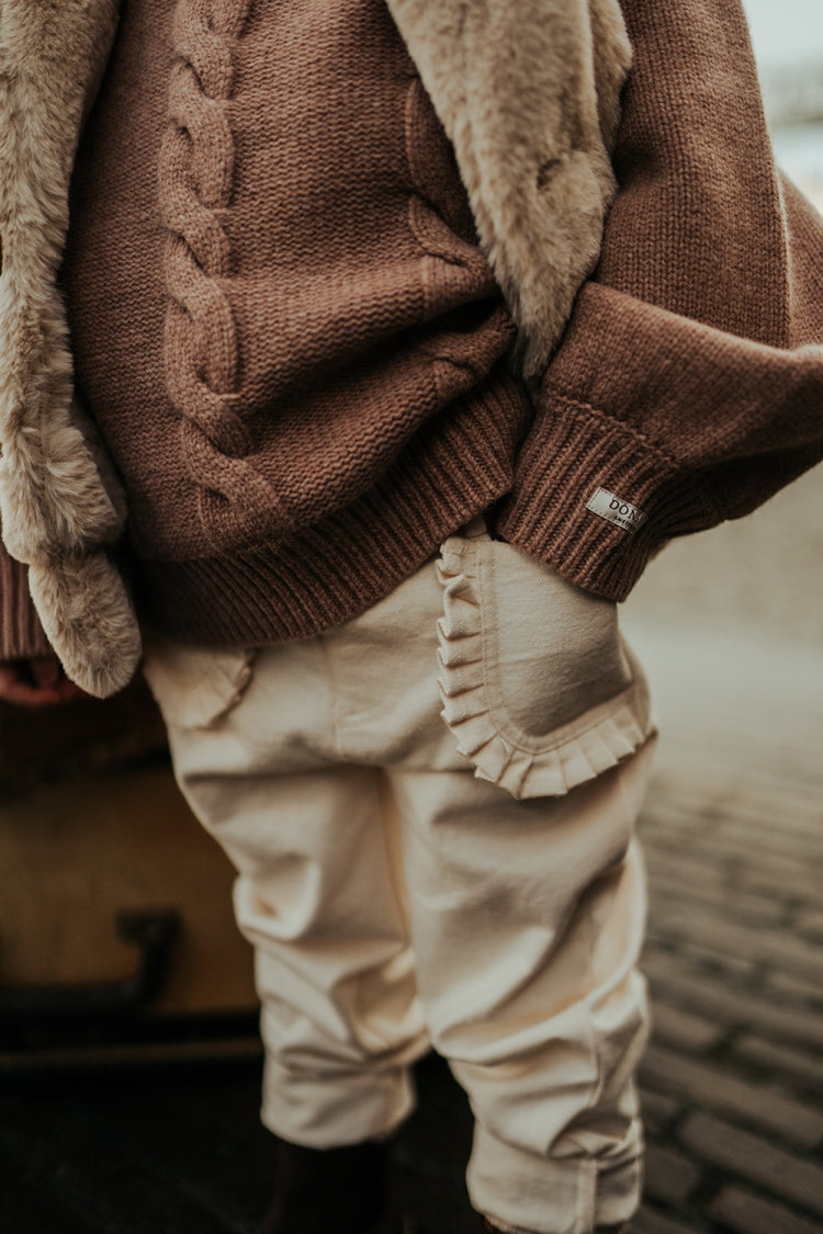 Pantalone comodo bambina ma con dettaglio tasche