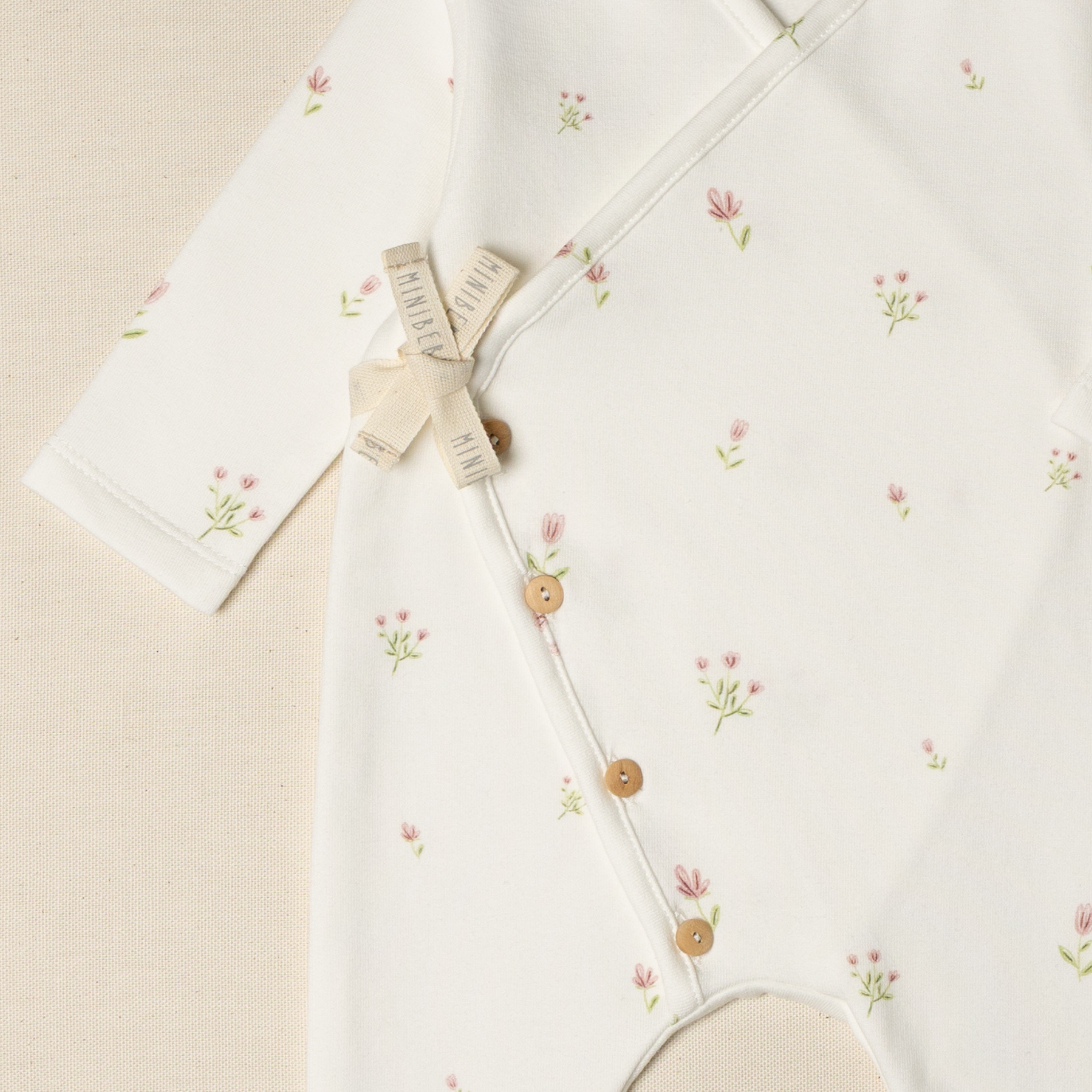 tutina nascita chiusura kimono bottoni legno fantasia fiori