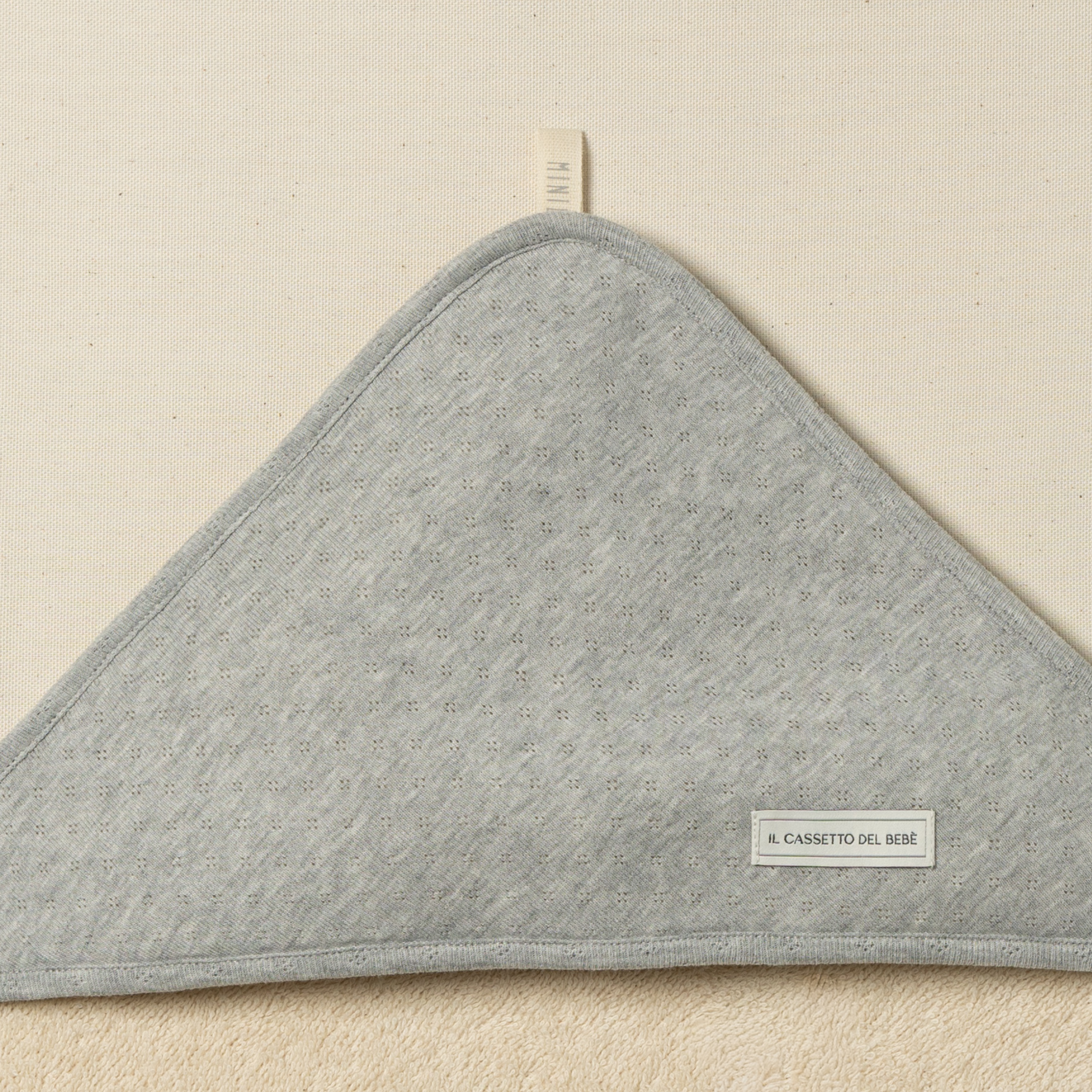 Accappatoio neonato grigio pointelle con cappuccio