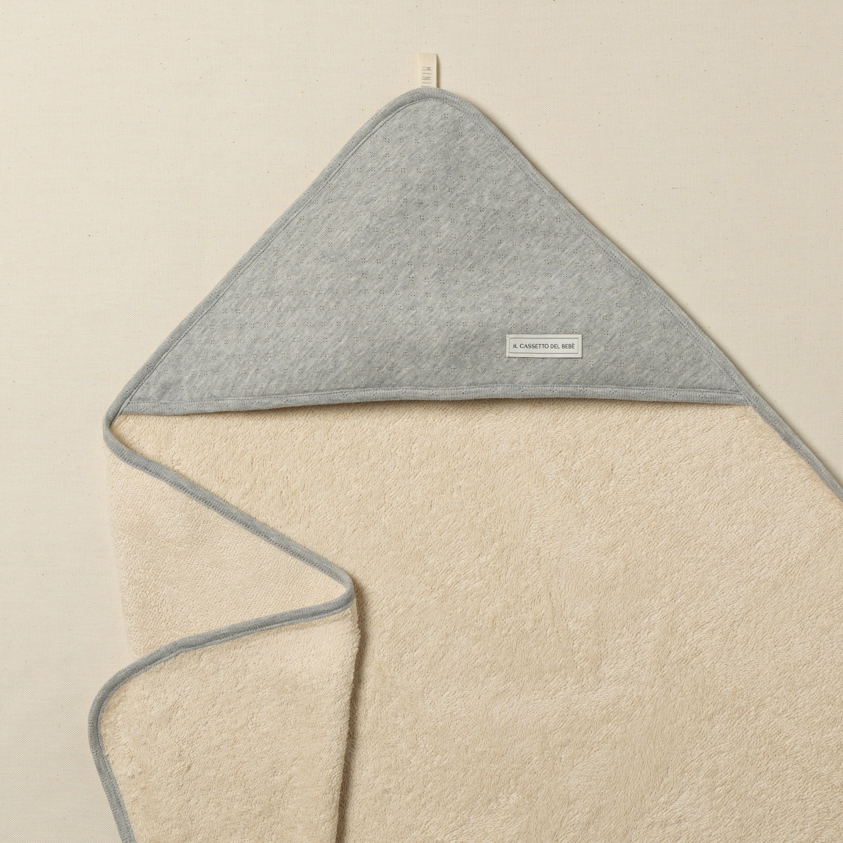 Asciugamano neonato grigio in cotone morbido 