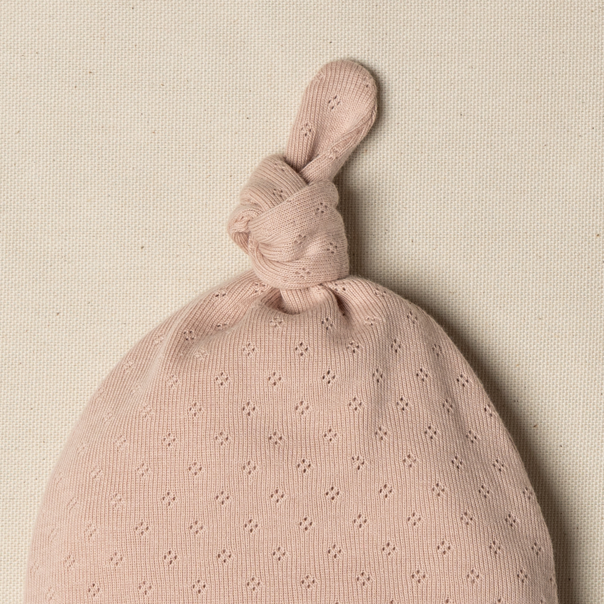 Cappellino per neonata con nodo in cotone