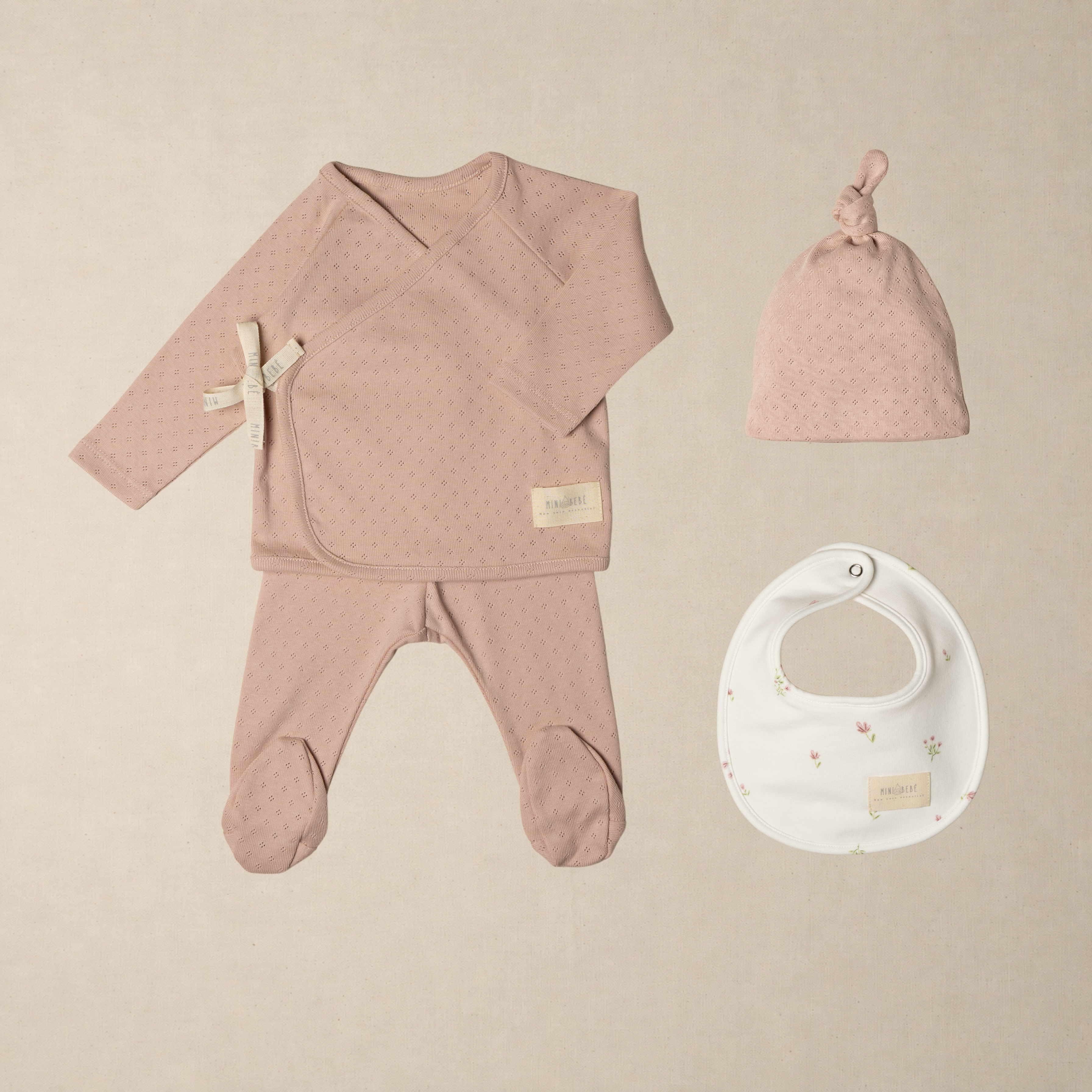 Regalo nascita completino neonata